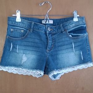 No boundaries juniors lace lined shorts size 11